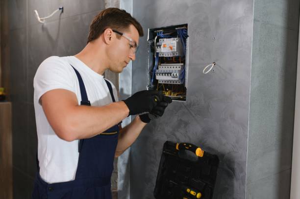 Best Emergency Electrical Repair  in Warrensburg, MO