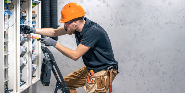 Best Commercial Electrician Services  in Warrensburg, MO